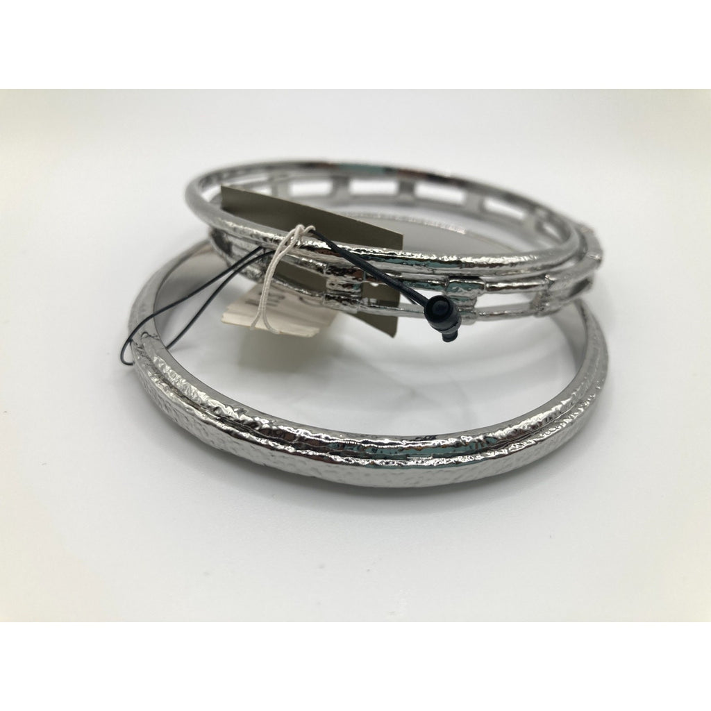 CHICO'S Silver Tone Rustic Chic Hammered Style Stack Bangle Bracelets Size 8