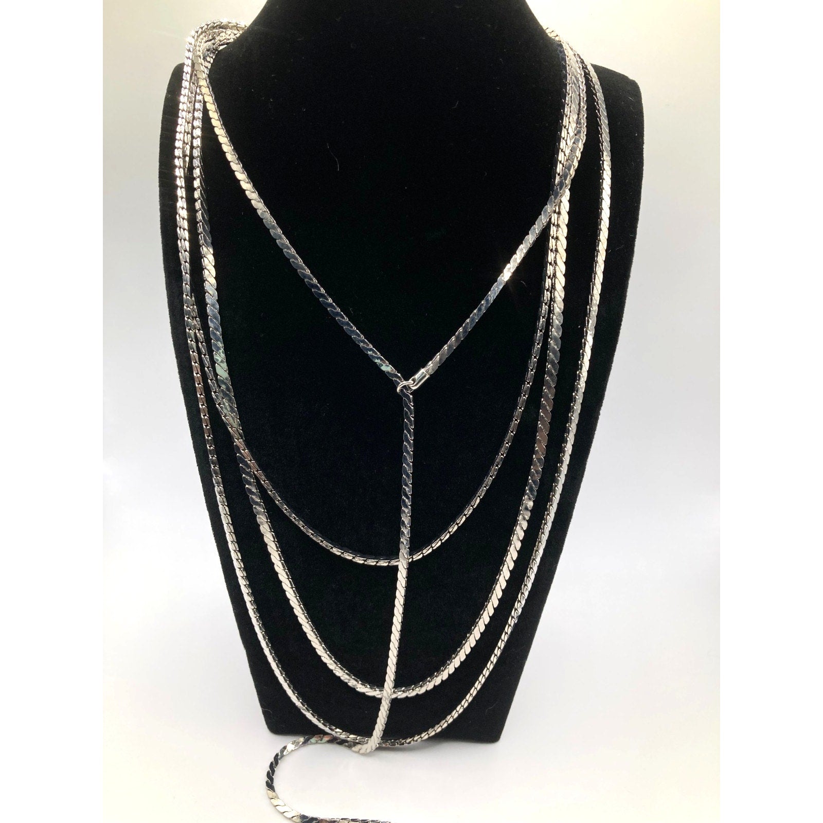EXPRESS Elegant Silver Tone Layered Lariat Serpentine Chain & Cubic Zirconia 17"