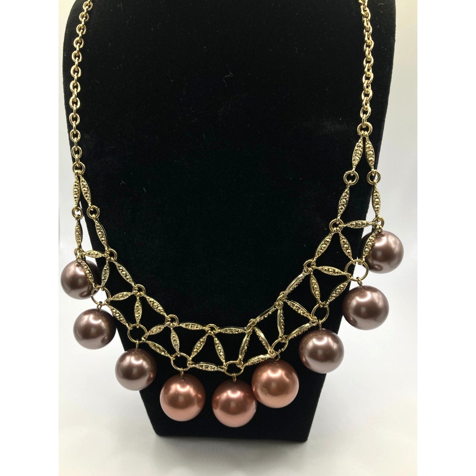STONY Textured Gold Tone Faux Mauve Pearl Triangle Bib Statement Necklace NEW