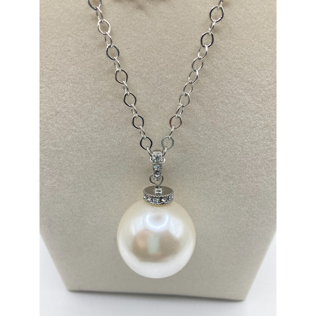 *Imperfect* LOFT Silver Tone Large Faux Pearl w/ Rhinestones Pendant Necklace