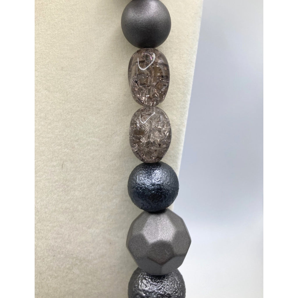Coldwater Creek Long Geometric Gray Clear Textured Graduated Beaded Necklace 30"