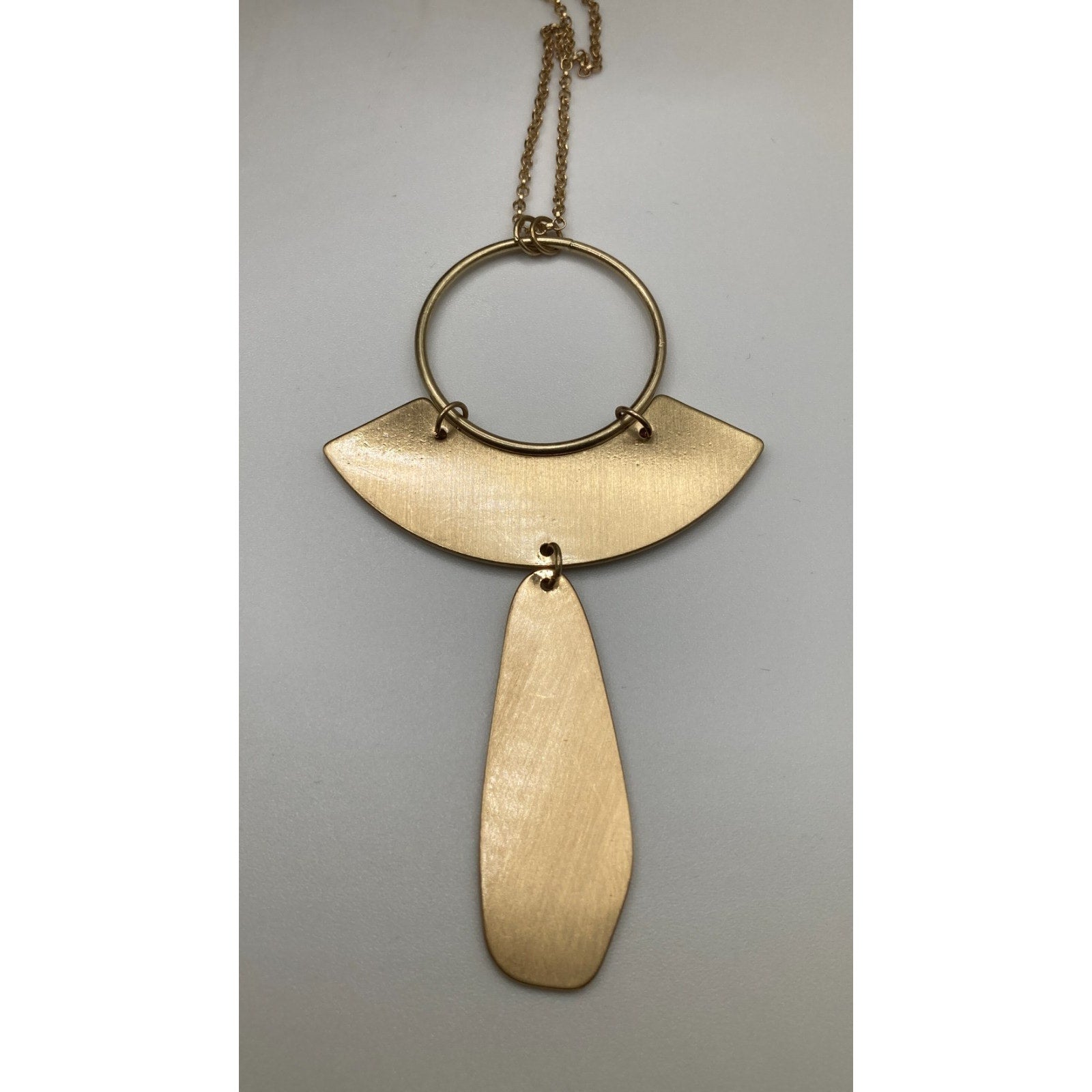 UNIVERSAL THREAD Muted Matte Gold Tone Geometric Abstract Pendant Necklace 32"