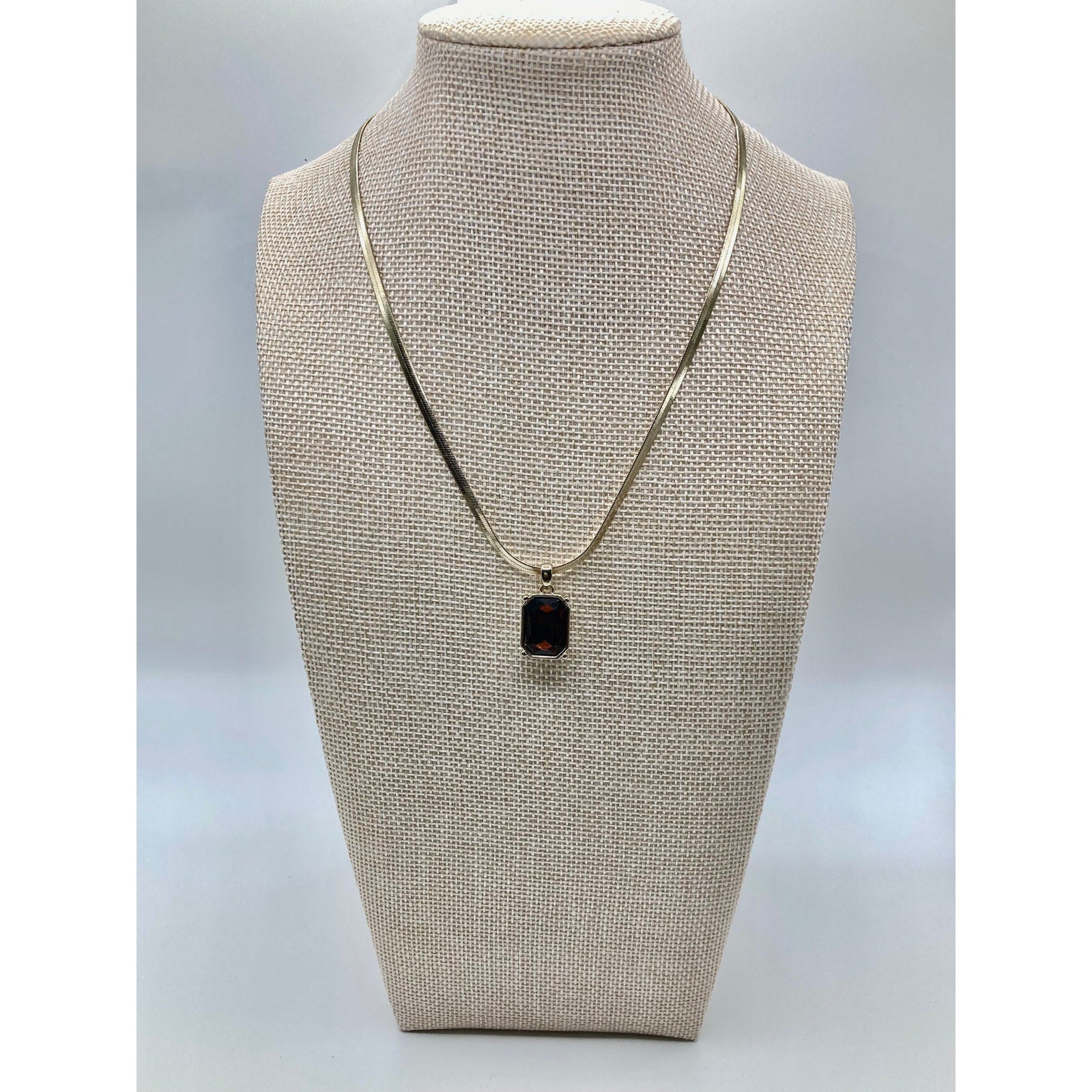 EXPRESS Gold Tone Burgundy Pendant Choker Snake Chain Necklace 14" NEW