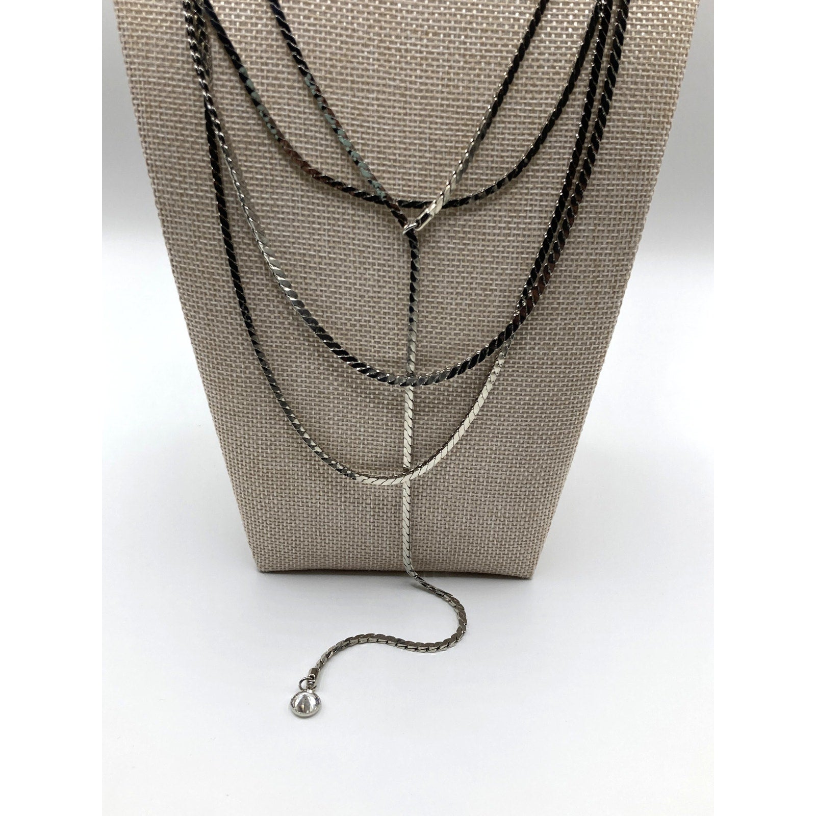 EXPRESS Elegant Silver Tone Layered Lariat Serpentine Chain & Cubic Zirconia 17"