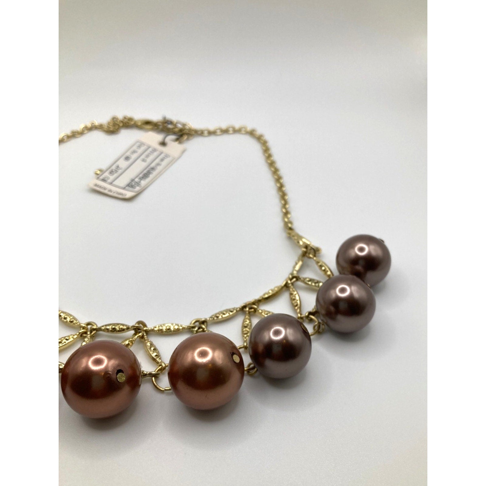 STONY Textured Gold Tone Faux Mauve Pearl Triangle Bib Statement Necklace NEW