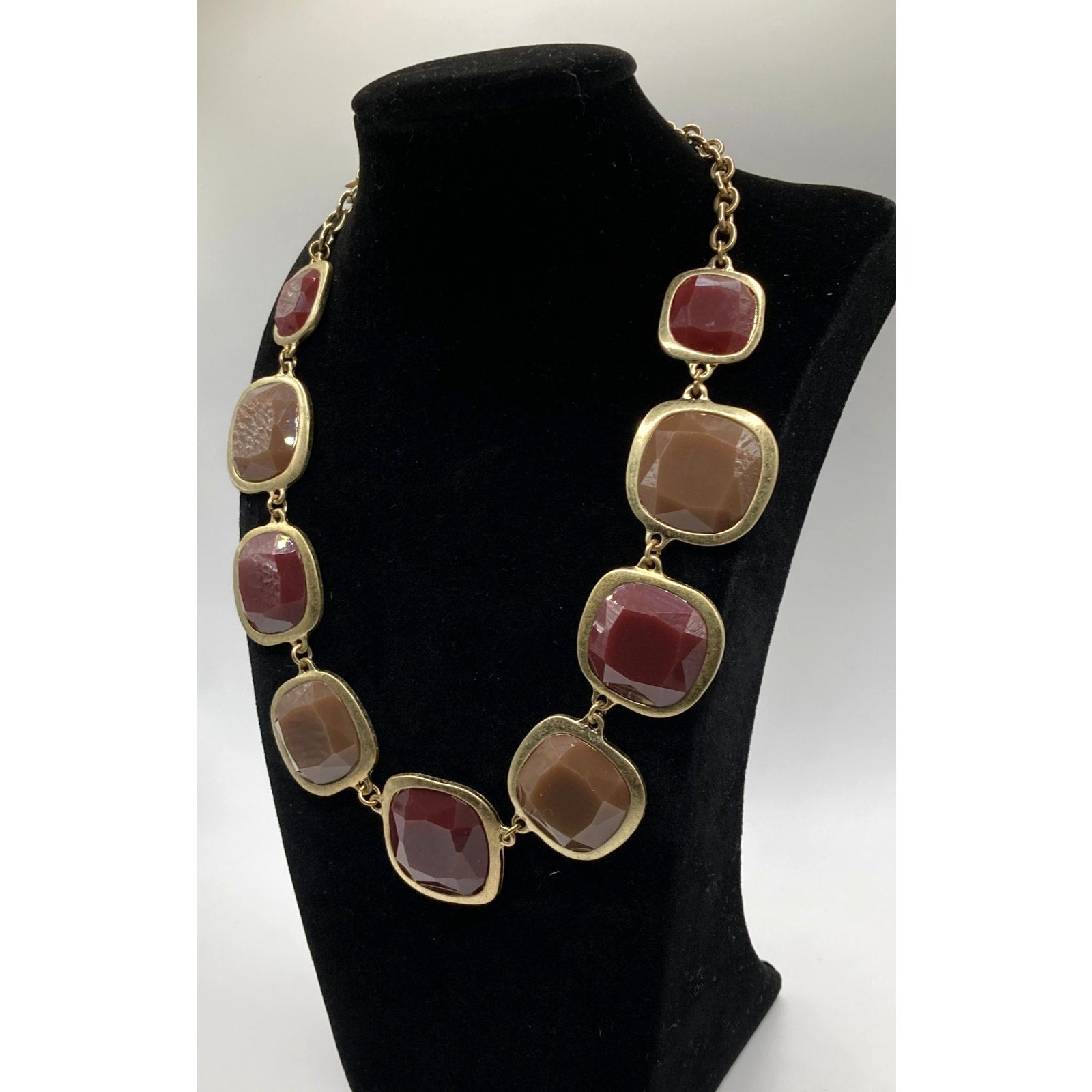 STONY Gold Tone Square Link Brown & Burgundy Acrylic Stone Station Necklace 16"