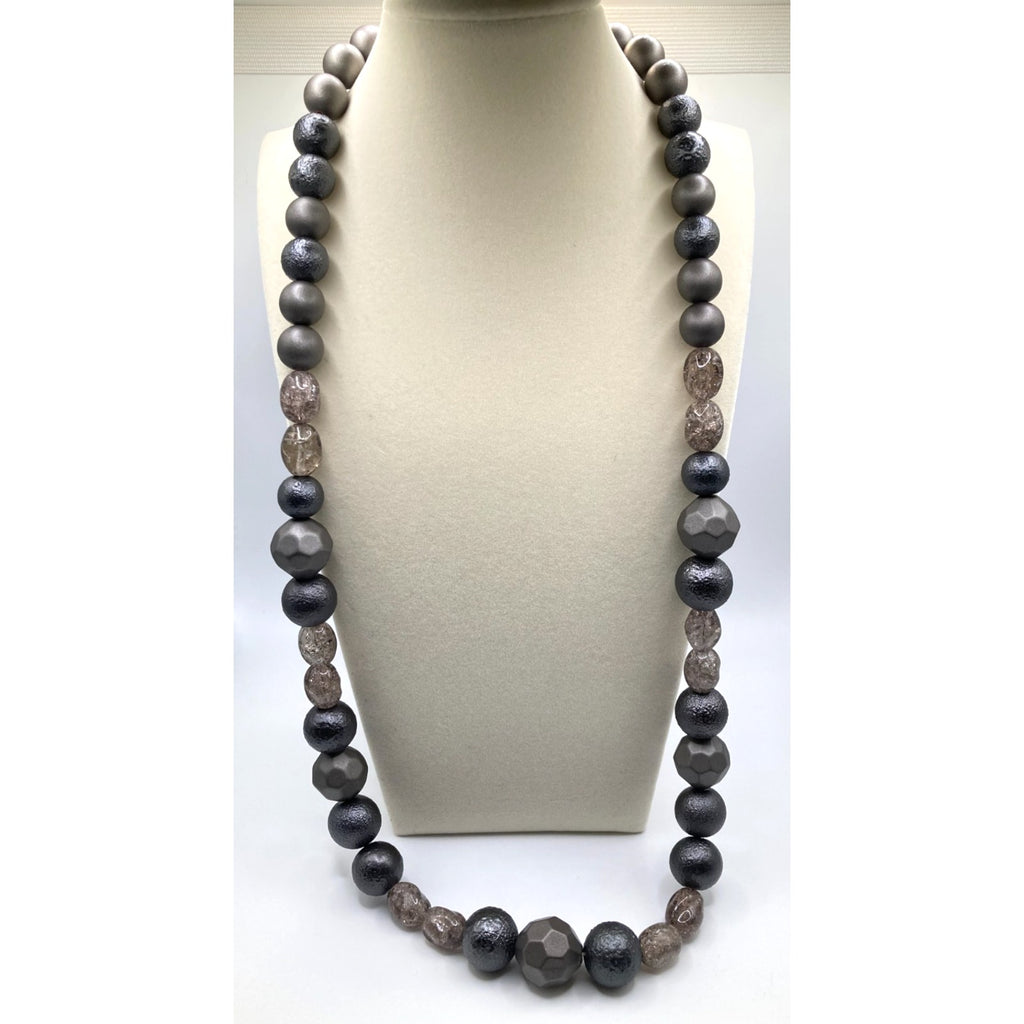 Coldwater Creek Long Geometric Gray Clear Textured Graduated Beaded Necklace 30"