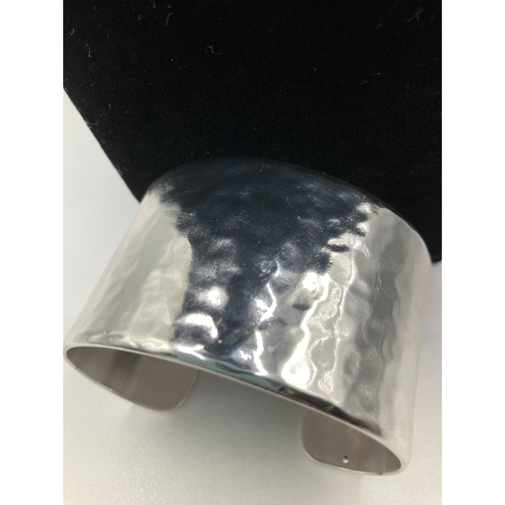 Stunning Staple Silver Tone Hammered Polished Metal Weighty Cuff Bracelet S.6.75