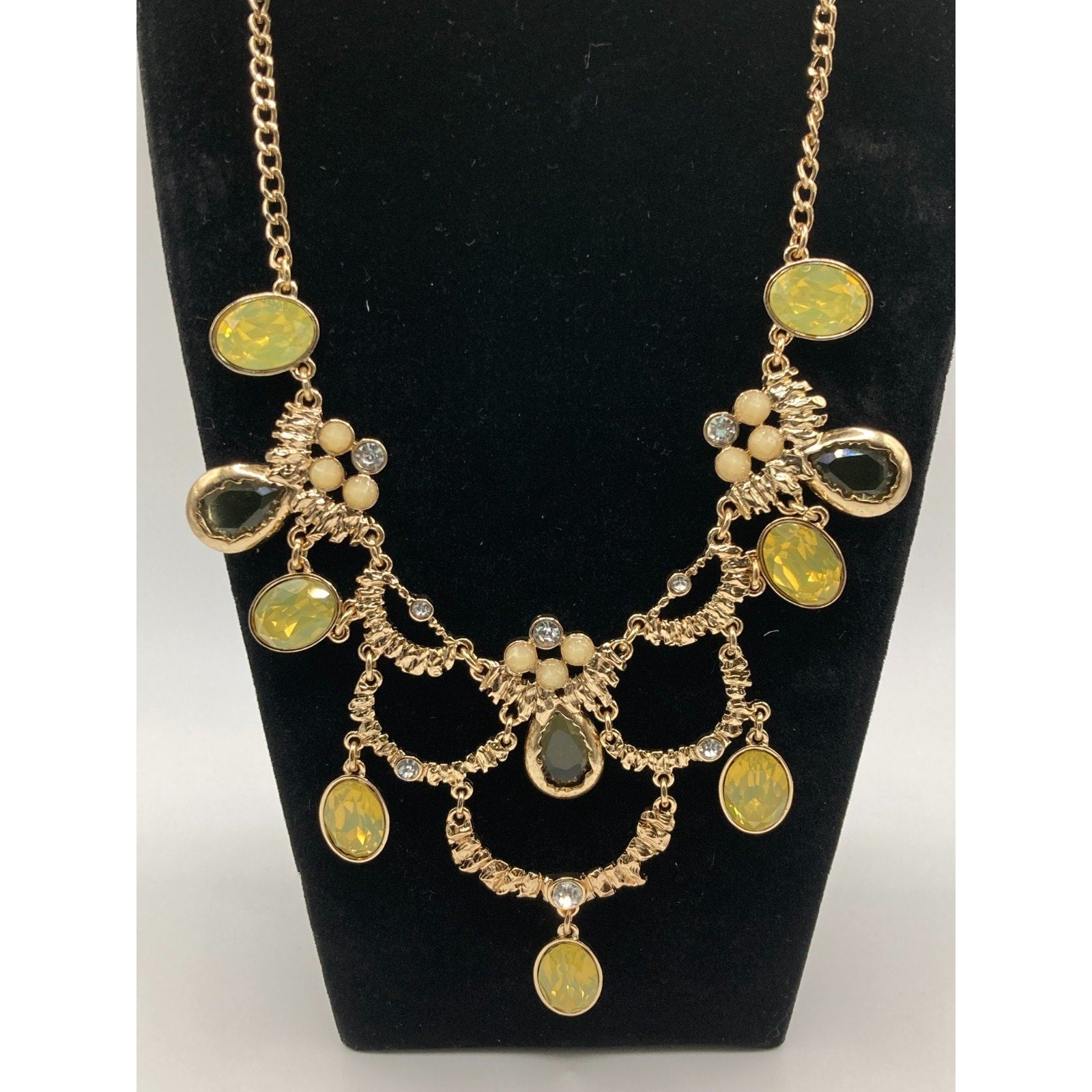STONY Gold Tone Brutalist Statement Necklace w/ Green Teardrop Glass Stones 15"