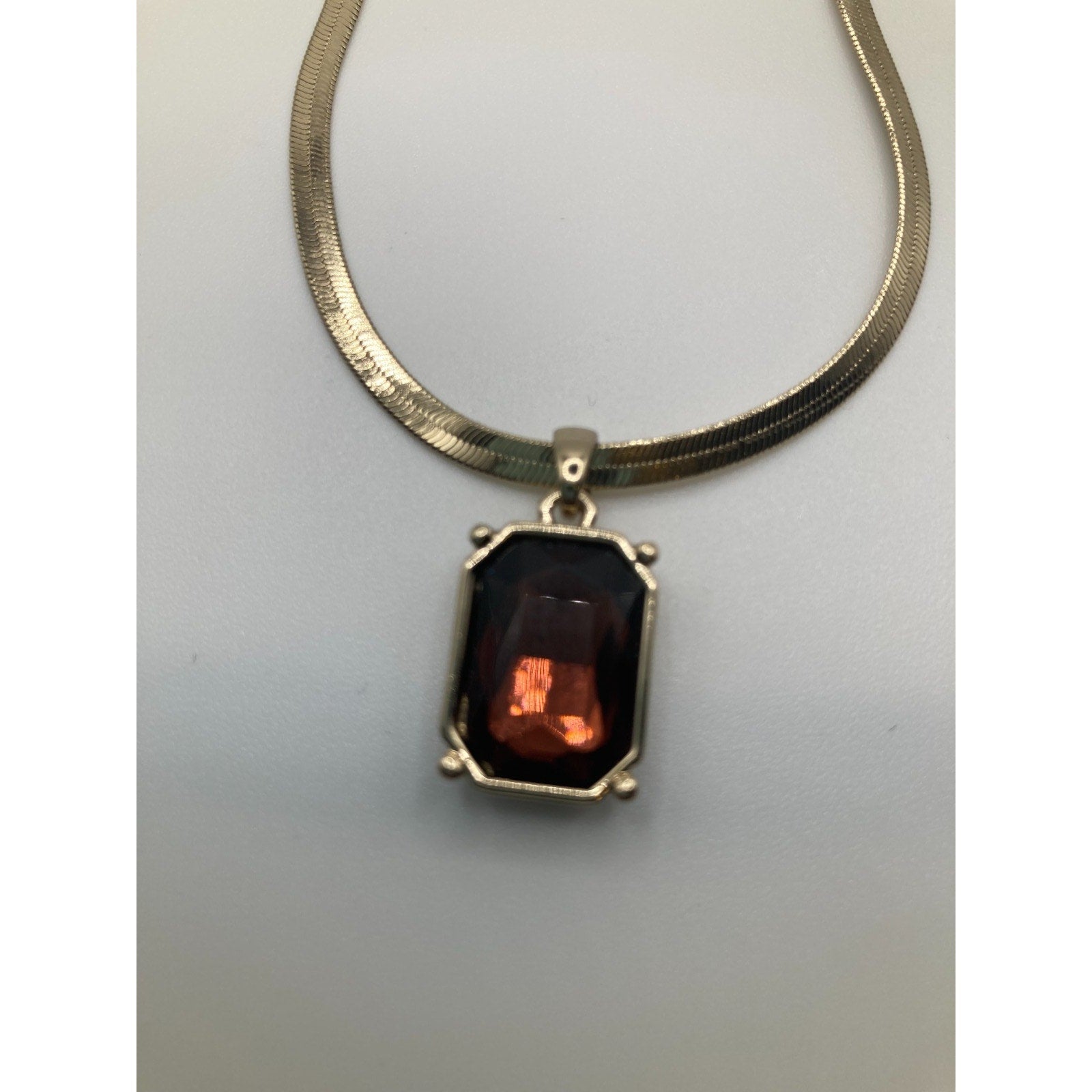 EXPRESS Gold Tone Burgundy Pendant Choker Snake Chain Necklace 14" NEW