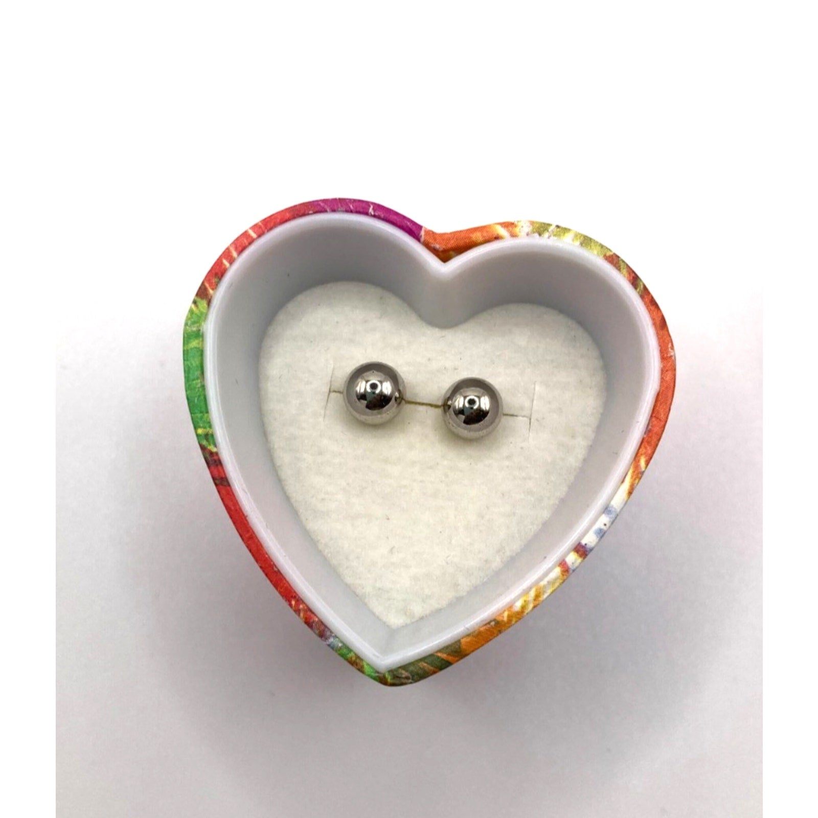 Polished Steel Grey Silver Tone Small Stud Earrings in Retro Heart Shaped Box