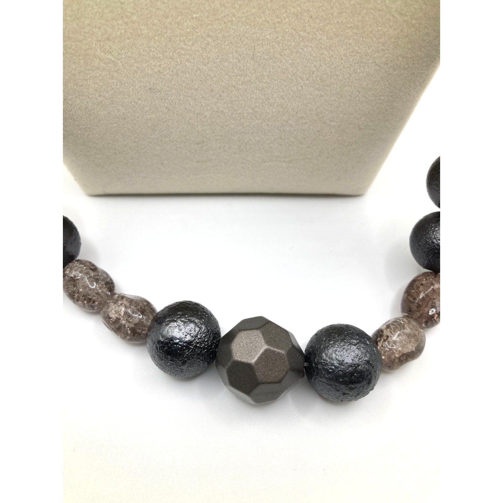 Coldwater Creek Long Geometric Gray Clear Textured Graduated Beaded Necklace 30"