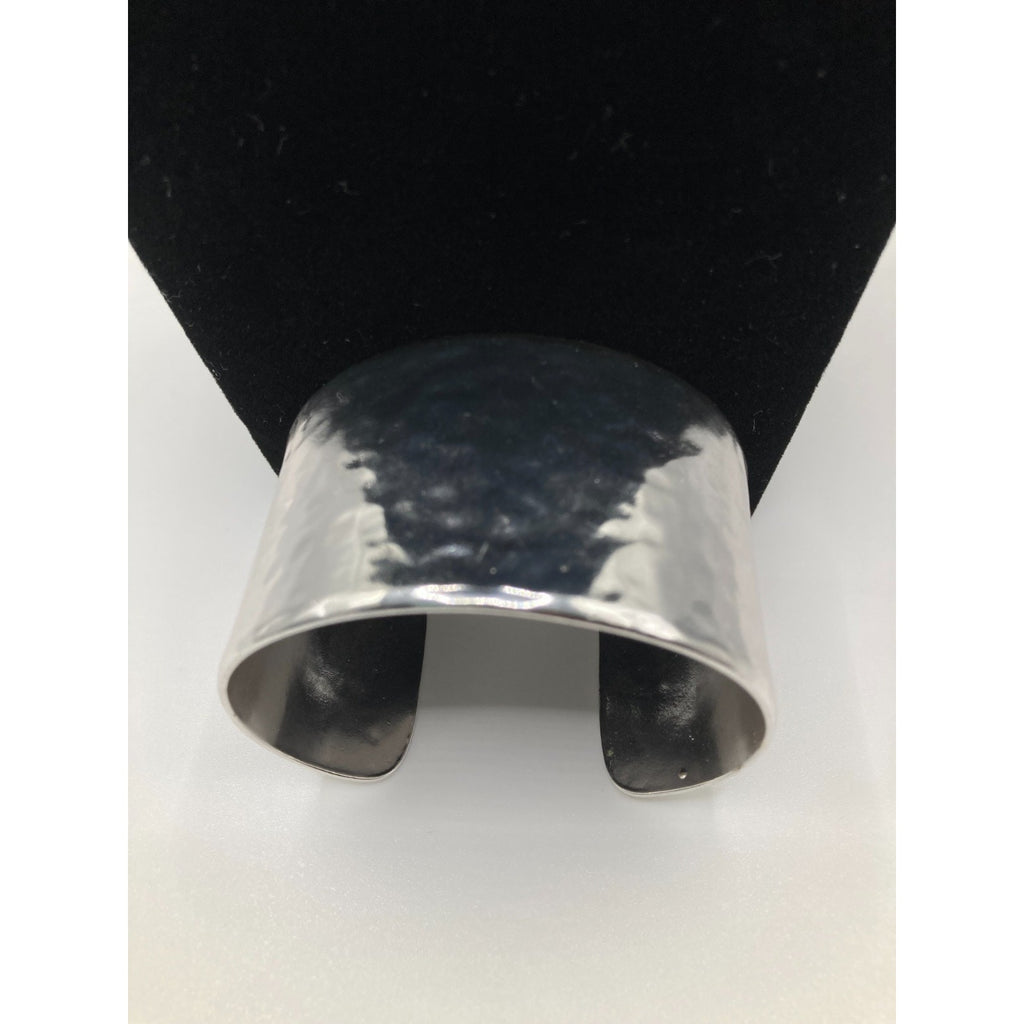Stunning Staple Silver Tone Hammered Polished Metal Weighty Cuff Bracelet S.6.75