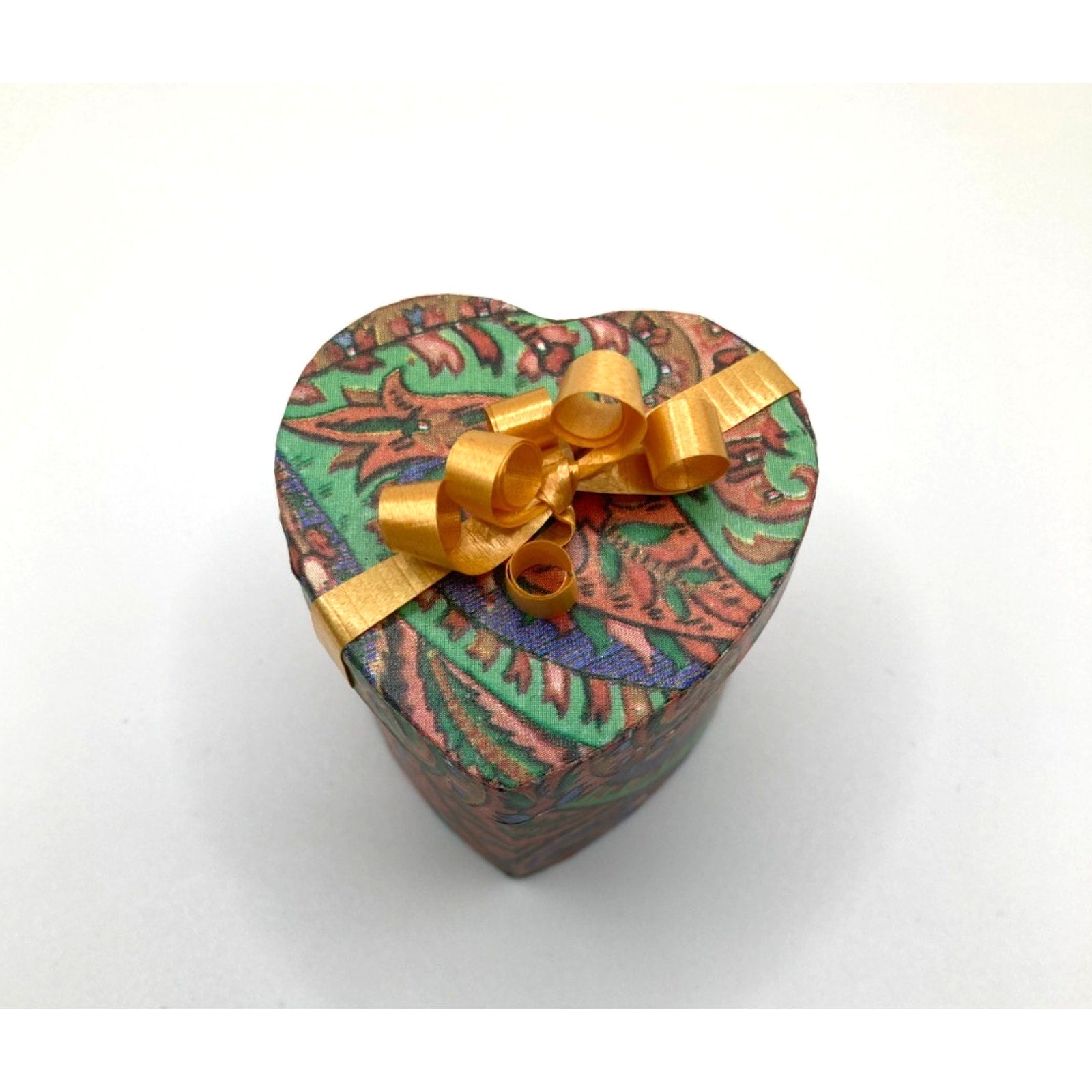Polished Faux Pearls Small Stud Earrings in 80's themed Retro Heart Shaped Box