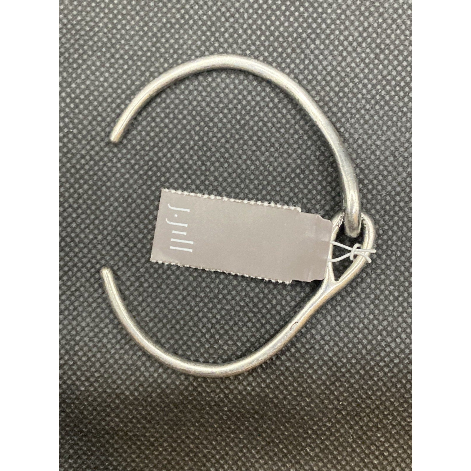J JILL Minimalist Interlocking Loop Rustic Silver Tone Cuff Bracelet $34 Retail